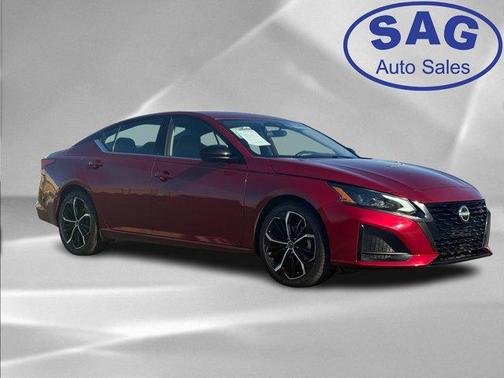 2023 Nissan Altima SR FWD