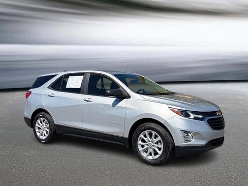 Silver Ice Metallic 2021 Chevrolet Equinox LS