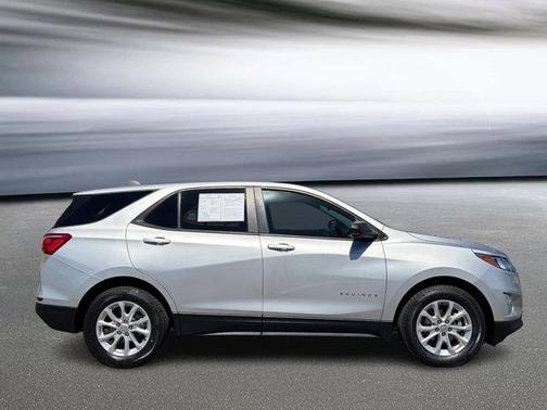Silver Ice Metallic 2021 Chevrolet Equinox LS