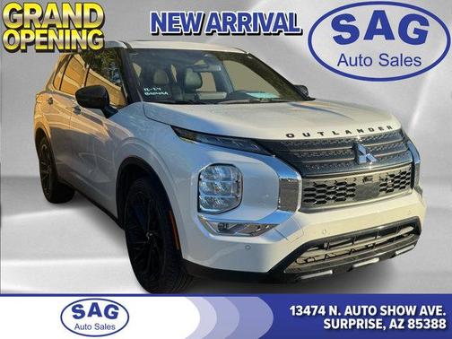 2024 Mitsubishi Outlander SE Black Edition w/Pano Roof