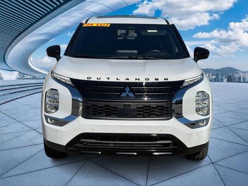 2024 Mitsubishi Outlander SE Black Edition w/Pano Roof