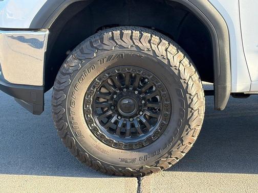 Summit White 2021 GMC Sierra 2500 SLT