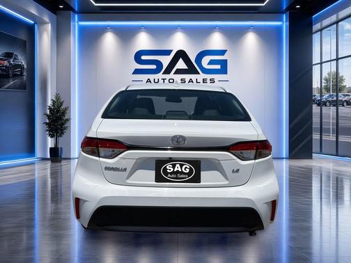 Ice 2023 Toyota Corolla LE