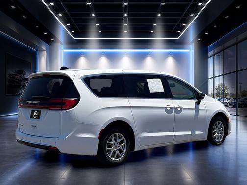 Bright White Clearcoat 2024 Chrysler Pacifica Touring L