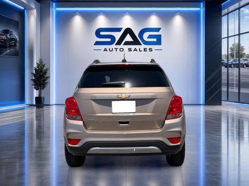 Sandy Ridge Metallic 2018 Chevrolet Trax LT