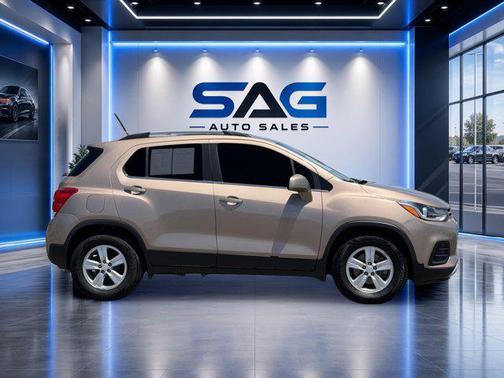 Sandy Ridge Metallic 2018 Chevrolet Trax LT