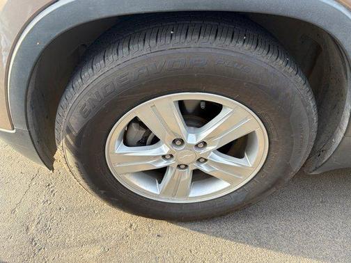 Sandy Ridge Metallic 2018 Chevrolet Trax LT