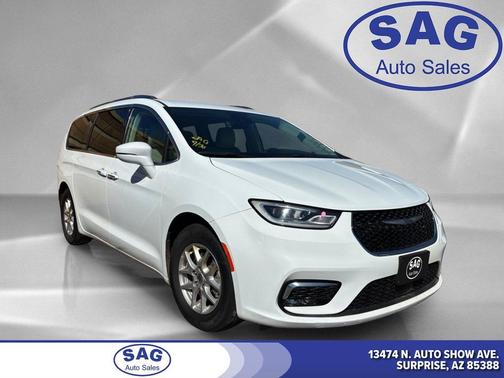 Bright White Clearcoat 2021 Chrysler Pacifica Touring L