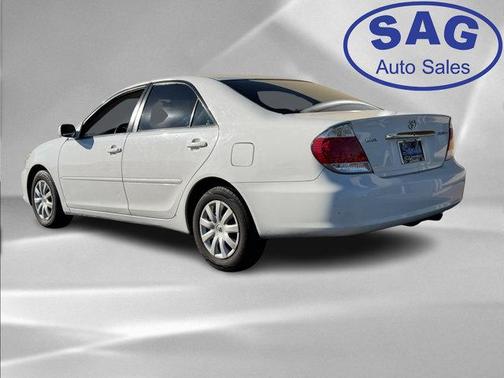 2005 Toyota Camry LE