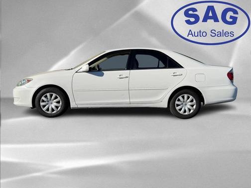 2005 Toyota Camry LE