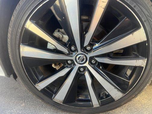 2021 Nissan Altima SR FWD