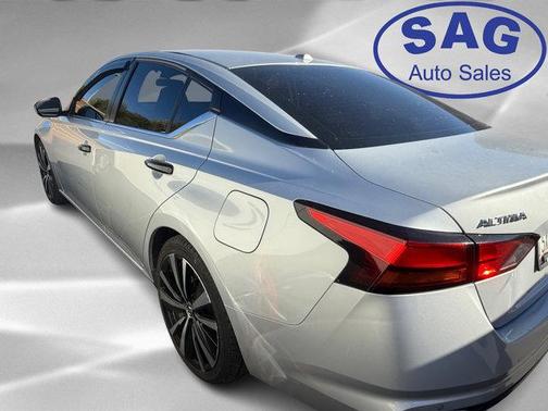 2021 Nissan Altima SR FWD