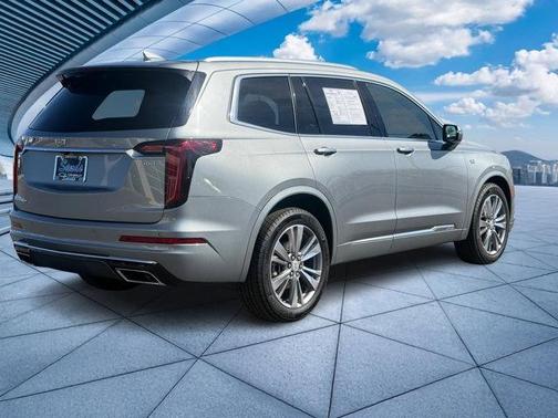 2025 Cadillac XT6 Premium Luxury FWD