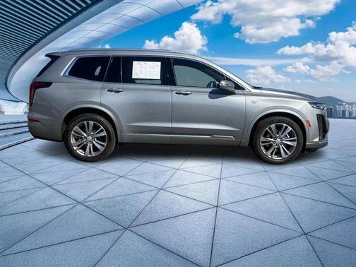 2025 Cadillac XT6 Premium Luxury FWD