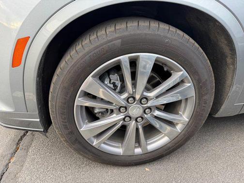 2025 Cadillac XT6 Premium Luxury FWD