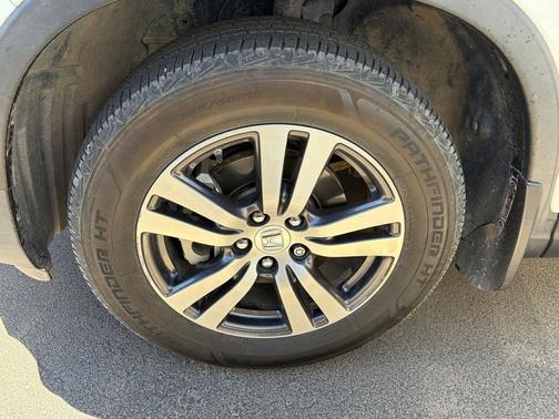 White Diamond Pearl 2016 Honda Pilot EX-L
