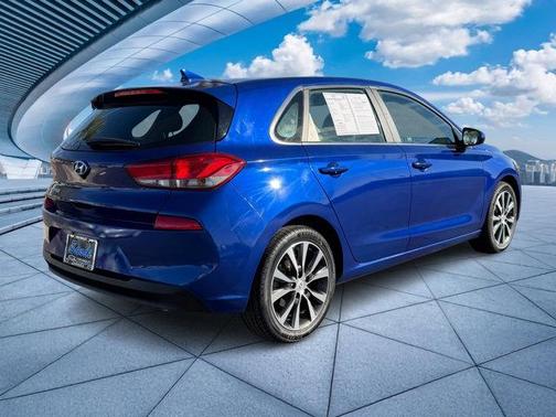 2020 Hyundai Elantra GT Base