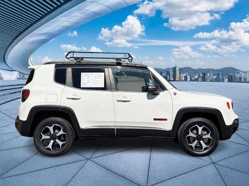 Alpine White Clearcoat 2021 Jeep Renegade Trailhawk
