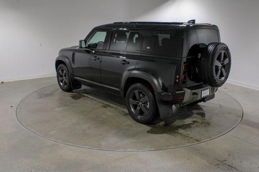 2023 Land Rover Defender 110 X-Dynamic SE