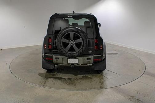 2023 Land Rover Defender 110 X-Dynamic SE