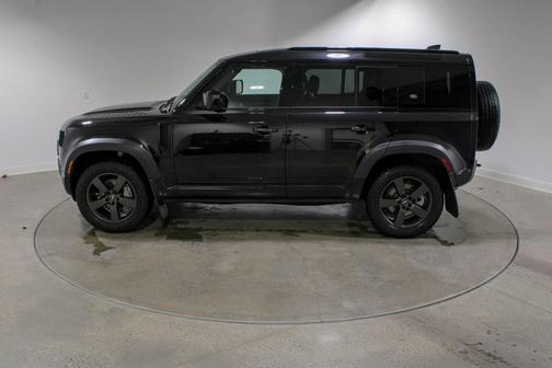 2023 Land Rover Defender 110 X-Dynamic SE