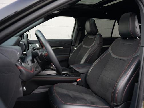 Gray Metallic 2025 Ford Explorer ST
