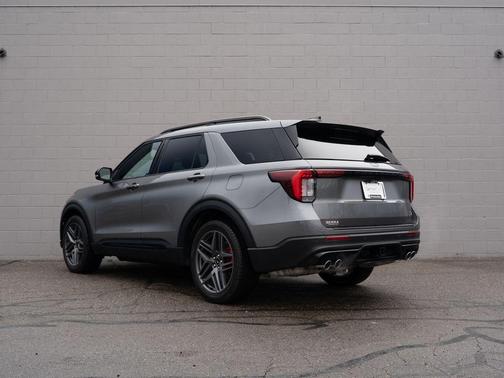 Gray Metallic 2025 Ford Explorer ST