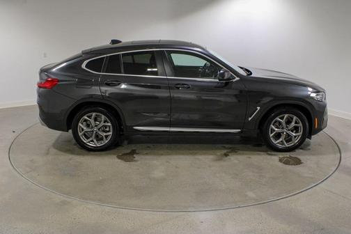 2023 BMW X4 xDrive30i