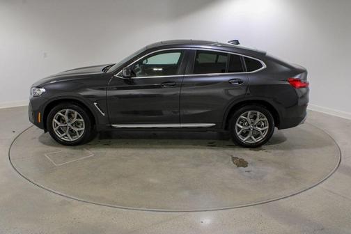 2023 BMW X4 xDrive30i