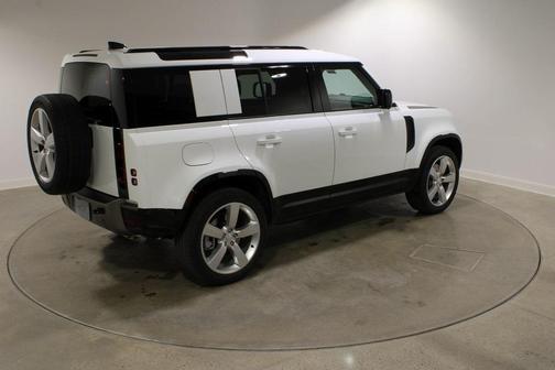 2025 Land Rover Defender P400 X-Dynamic SE