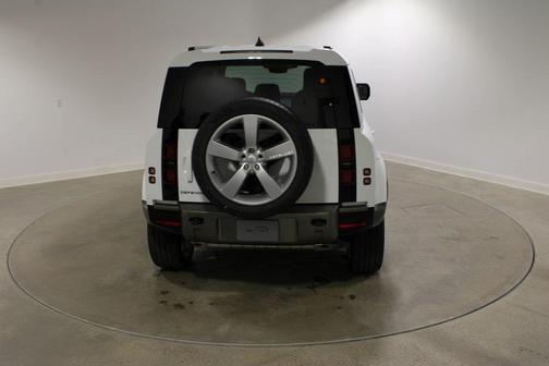 2025 Land Rover Defender P400 X-Dynamic SE