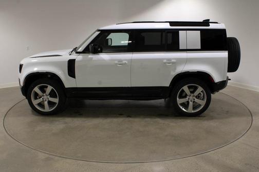 2025 Land Rover Defender P400 X-Dynamic SE