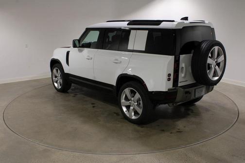 2025 Land Rover Defender P400 X-Dynamic SE