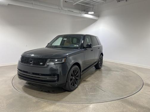 2025 Land Rover Range Rover P550e SE