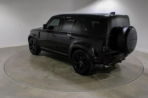 2024 Land Rover Defender P525 V8