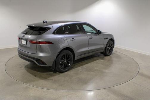 2024 Jaguar F-PACE P250 R-Dynamic S