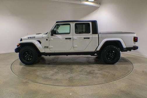 Bright White Clearcoat 2021 Jeep Gladiator Sport