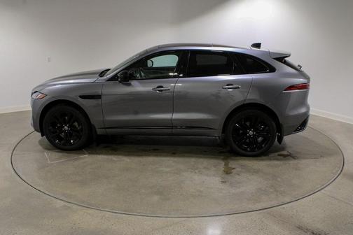2024 Jaguar F-PACE P250 R-Dynamic S