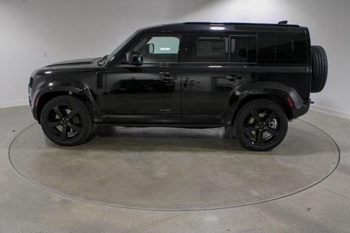 2026 Land Rover Defender 110 X-Dynamic SE