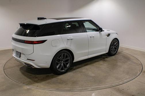 2025 Land Rover Range Rover Sport P460 Dynamic SE