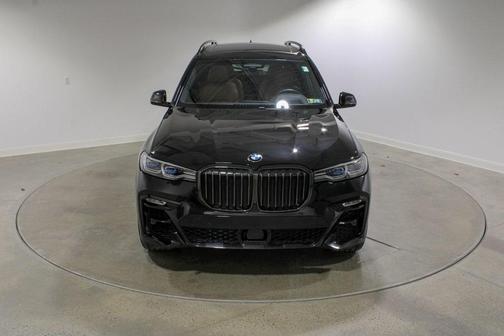 2022 BMW X7 M50i
