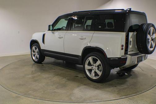 Fuji White 2024 Land Rover Defender P300