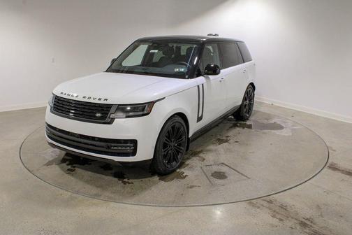 Ostuni Pearl White 2026 Land Rover Range Rover P400 SE 7 Seat