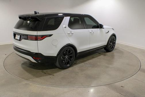 2024 Land Rover Discovery P360 Dynamic SE