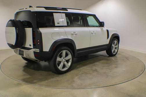 Fuji White 2023 Land Rover Defender 110 SE