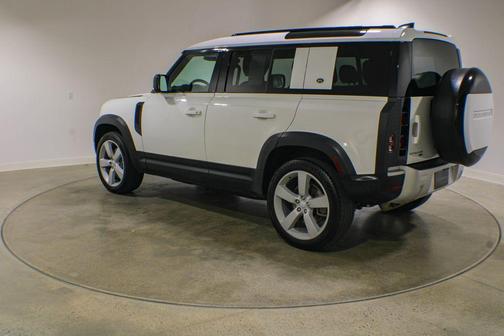 Fuji White 2023 Land Rover Defender 110 SE