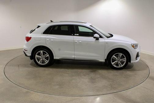 2021 Audi Q3 45 S line Premium