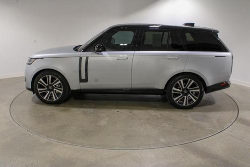 2023 Land Rover Range Rover P400 SE