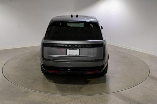 2025 Land Rover Range Rover P400 SE