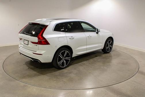 2019 Volvo XC60 T5 R-Design